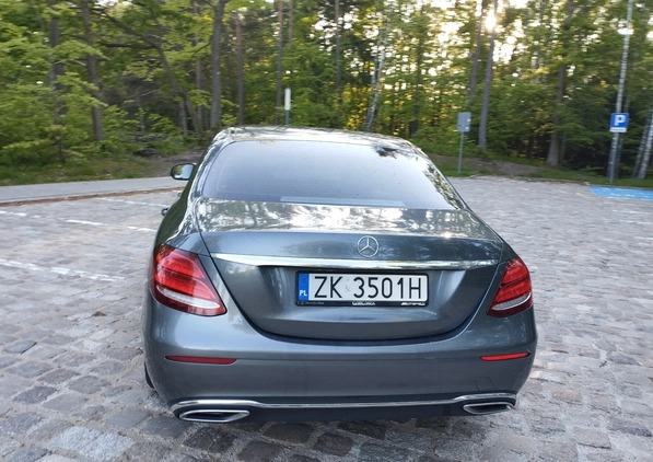 Mercedes-Benz Klasa E cena 139000 przebieg: 161000, rok produkcji 2016 z Koszalin małe 277